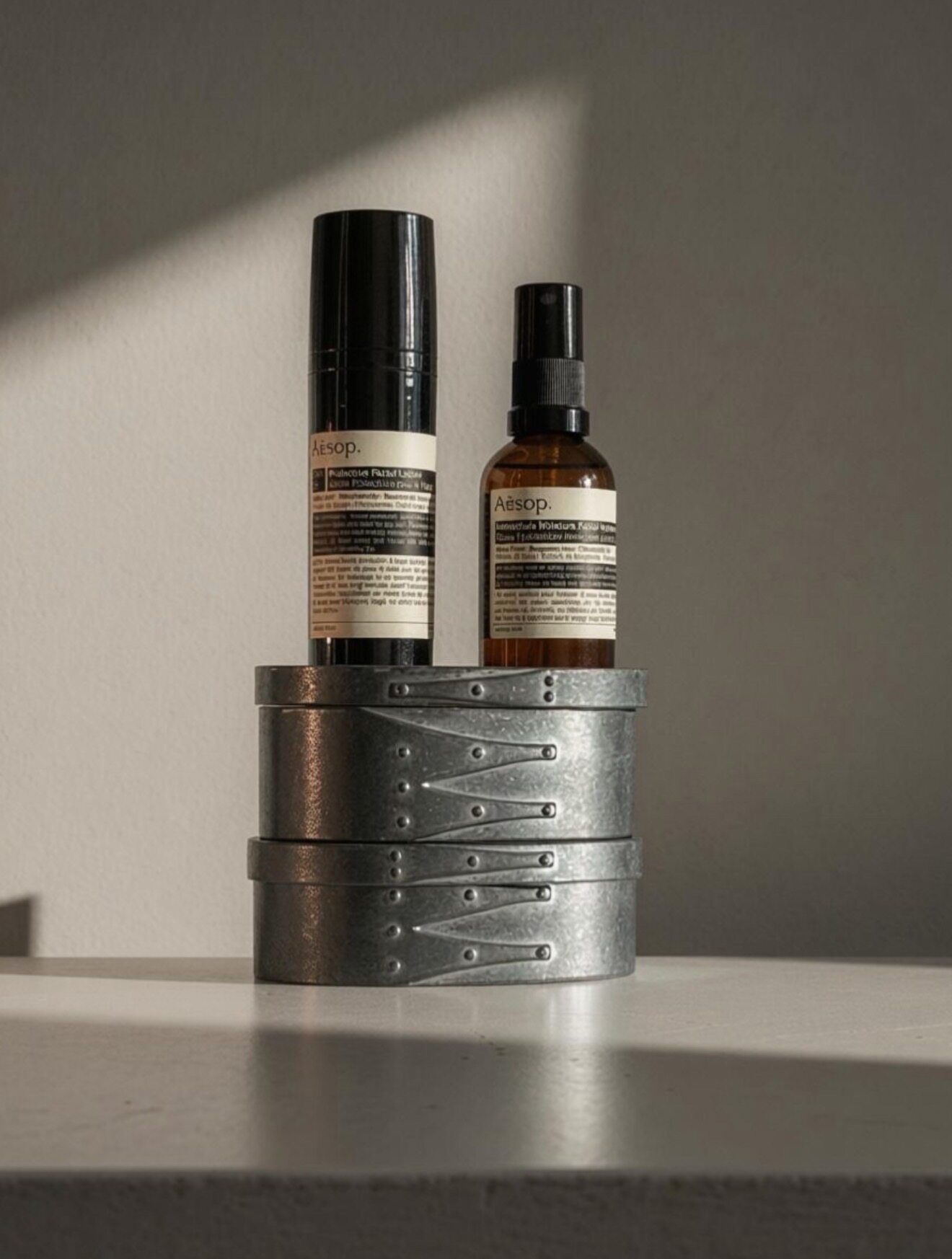 豪華なヴィンテージメタルサマーストレージボックス、アンティー - Photography Vintage Style のレビューと価格