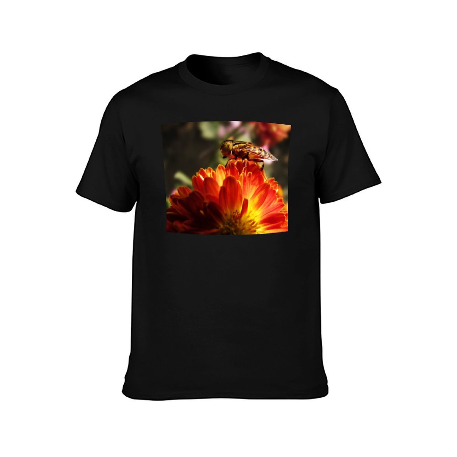 Bee On Flower - 自然写真 Tシャツ ベーシッ - Photography Basics のレビューと価格